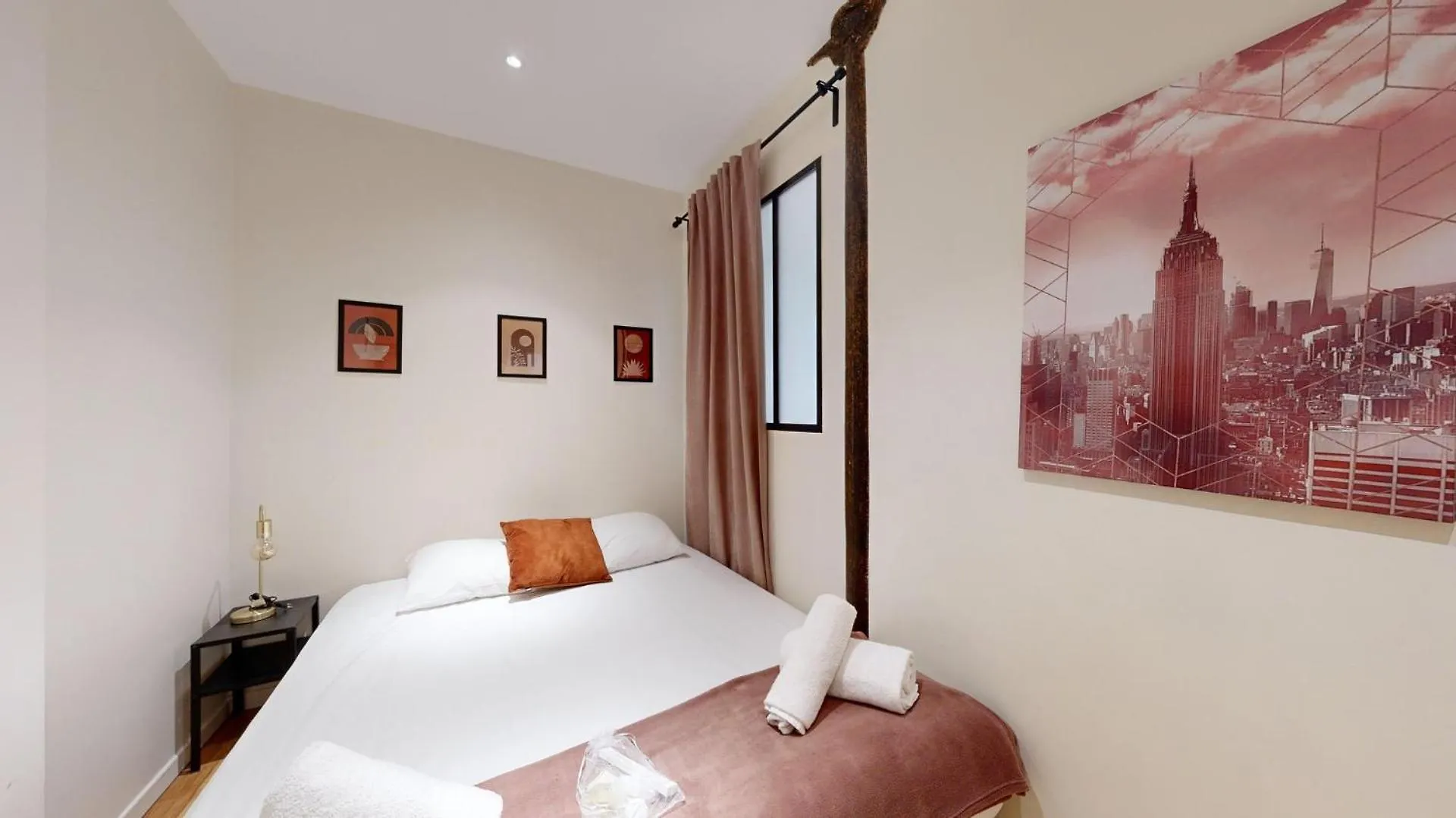 205-Suite Villa Valmy Paris 0*,